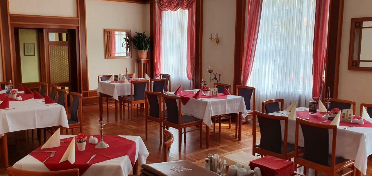 Hotel "Stadt Koethen" Koethen  Eksteriør bilde