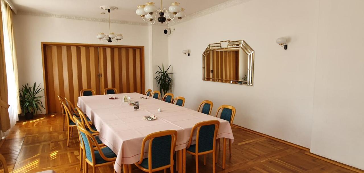 Hotel "Stadt Koethen" Eksteriør bilde